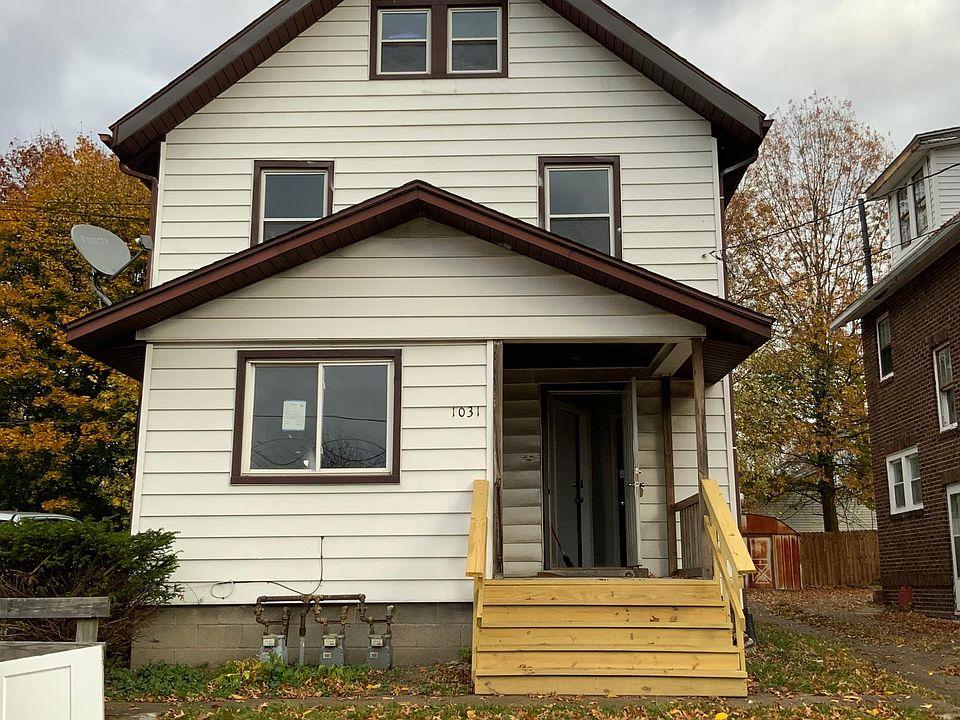 1st image of 1031 Brown St APT 1