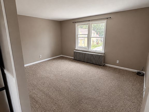 5th image of 206 Garland Ave