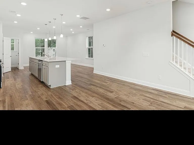 1244 Tice Ln — Photo 4
