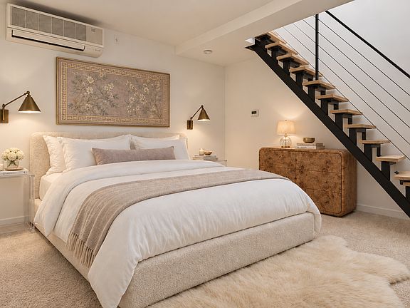 2nd image of 631 E 9th St APT 1A