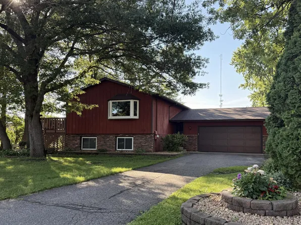 1018 3rd St N, Sauk Rapids, MN 56379