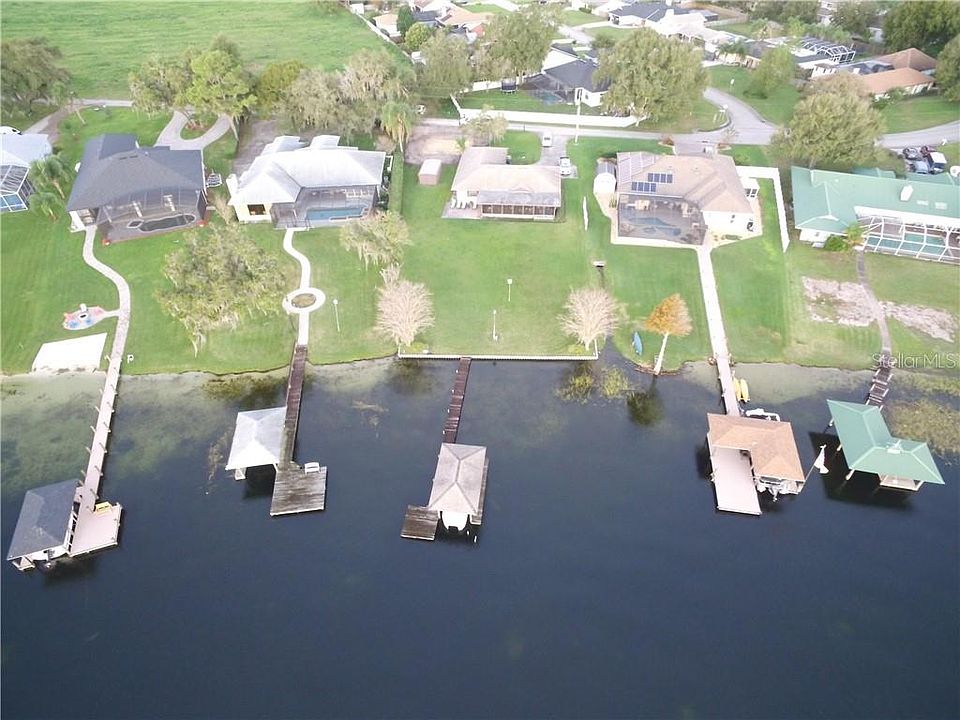 2nd image of 3250 Lakeview Dr