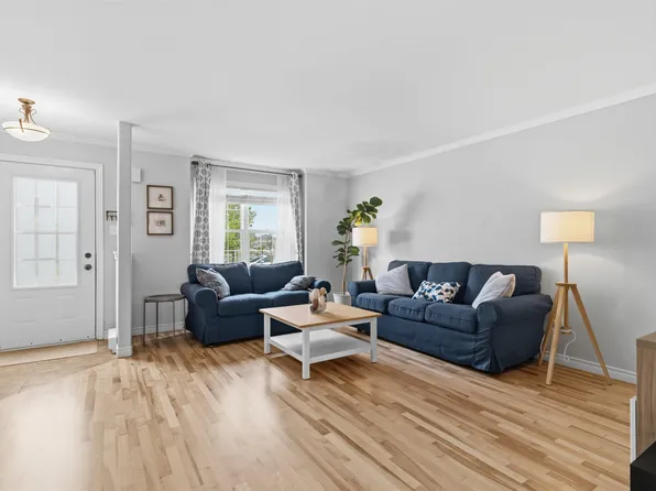 202 Transom Dr, Halifax, NS B3M 4T7