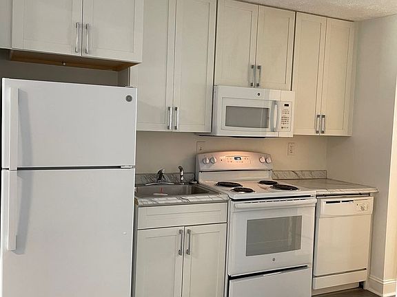 4th image of 816 Lambuth Blvd #105