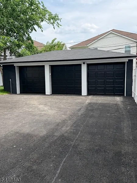 3 bed, 2.0 bath, $3,000 — Photo 3