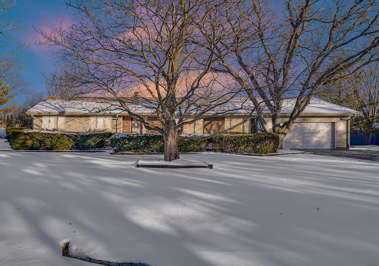 5 bed, 2148 sqft, $4,200 — Photo 4