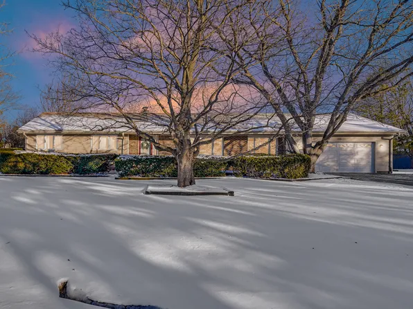 2226 Shannondale Dr, Libertyville, IL 60048