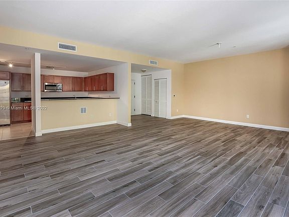 4th image of 8395 SW 73rd Ave APT 501
