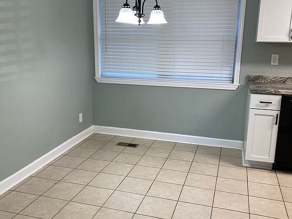 4th image of 2312 Deborah Dr