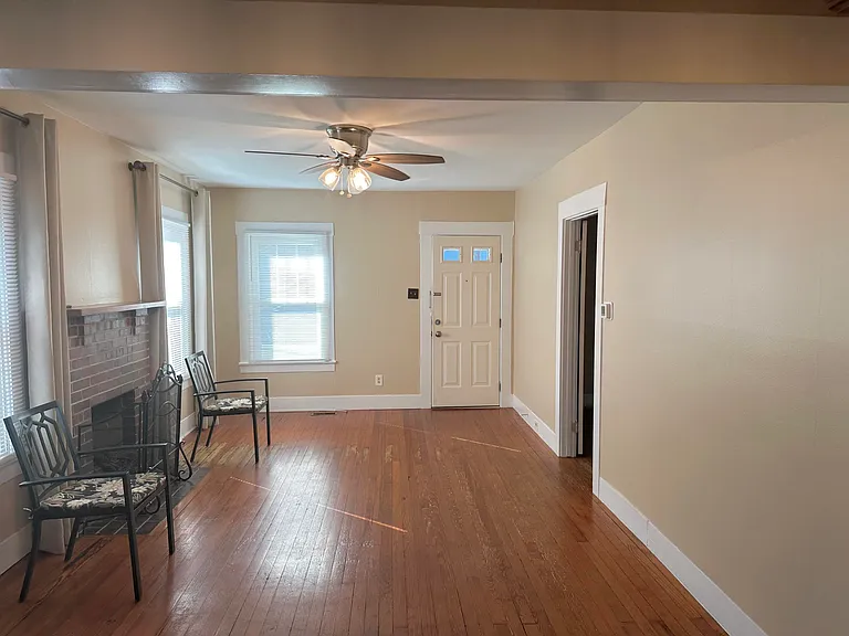 232 Bassett Ave — Photo 2