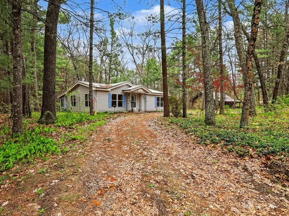 5842 Beech St, Twin Lake, MI 49457