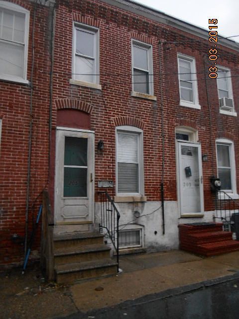 1st image of 205 Porter St