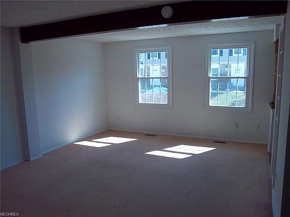 3rd image of 7383 Willowrun Dr Unit B