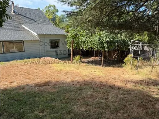 975 Coleman St — Photo 16