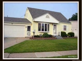 55 Canisius Ct, Depew, NY 14043