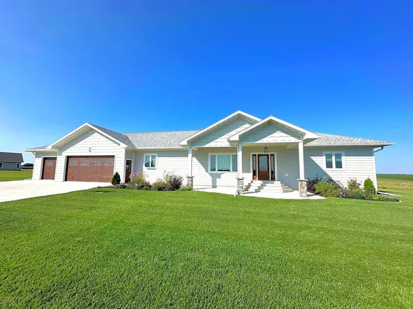 34771 Cy Hawk Ave, Emmetsburg, IA 50536