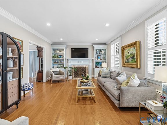 4th image of 103 W Wilton Rd