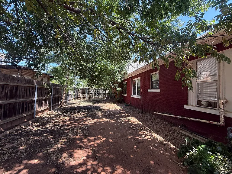 303 N Julian St — Photo 19