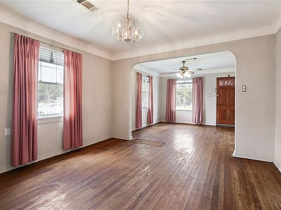 4th image of 601 Severn Ave