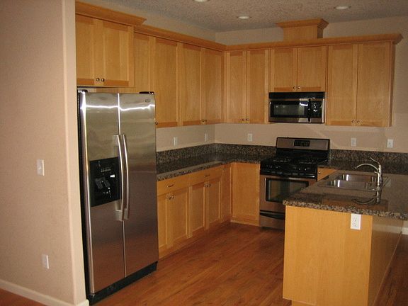 2nd image of 895 Carmelcrest Ct SE #897