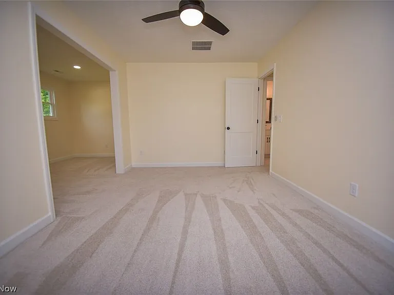 263 Cardinal Dr — Photo 36