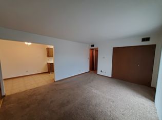 2000 Valley Park Dr APT 12, Cedar Falls, IA 50613