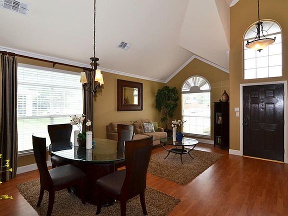 4th image of 5616 Westwood Ln