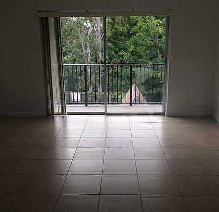 5th image of 8600 NW 40th St APT 15
