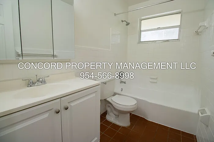 400 SW 8th Ave #8 — Photo 7