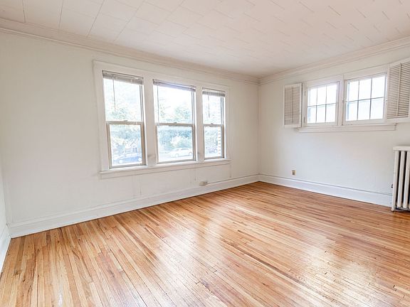 3rd image of 1664 Randolph Ave #H