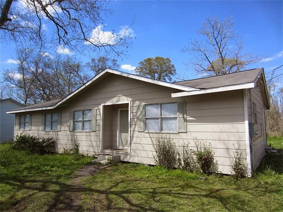 1st image of 222 Arcadian Dr