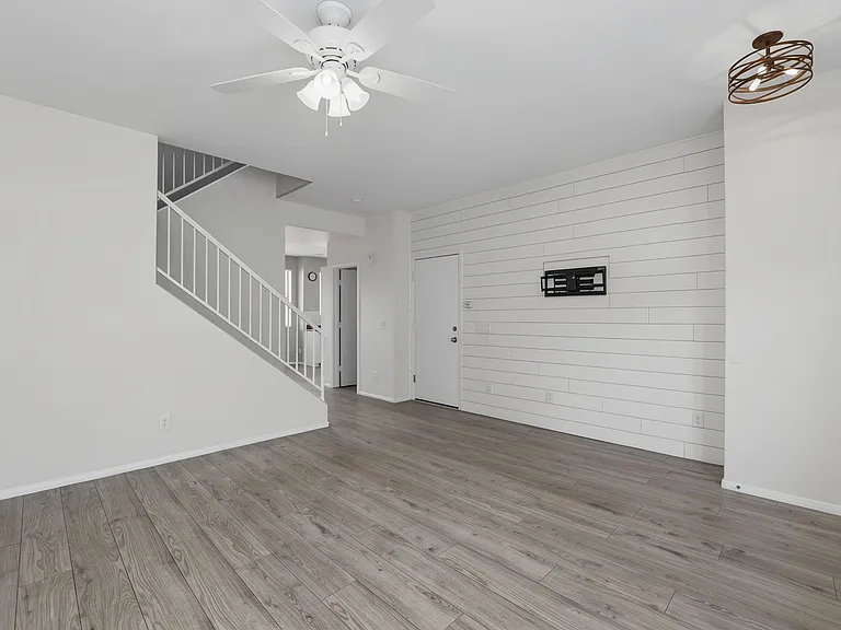 1886 E Don Carlos Ave #139 — Photo 6