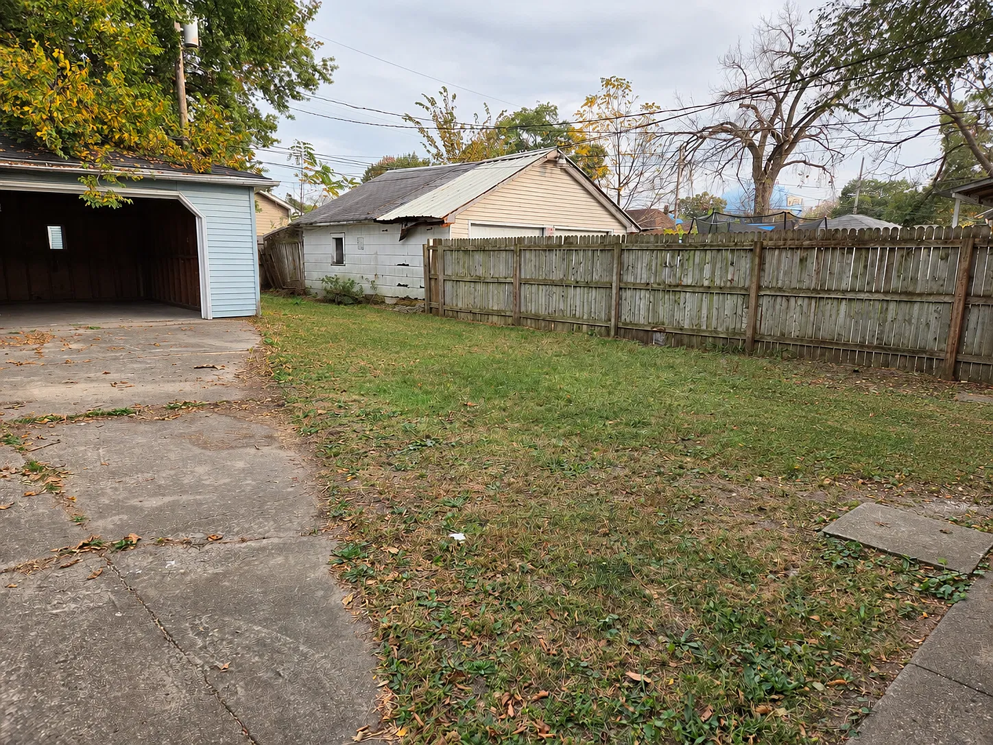4 bed, 1.5 bath, 768 sqft, $1,895 — Photo 2