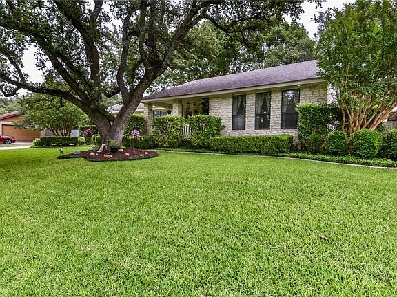 3rd image of 108 Riverwood Dr