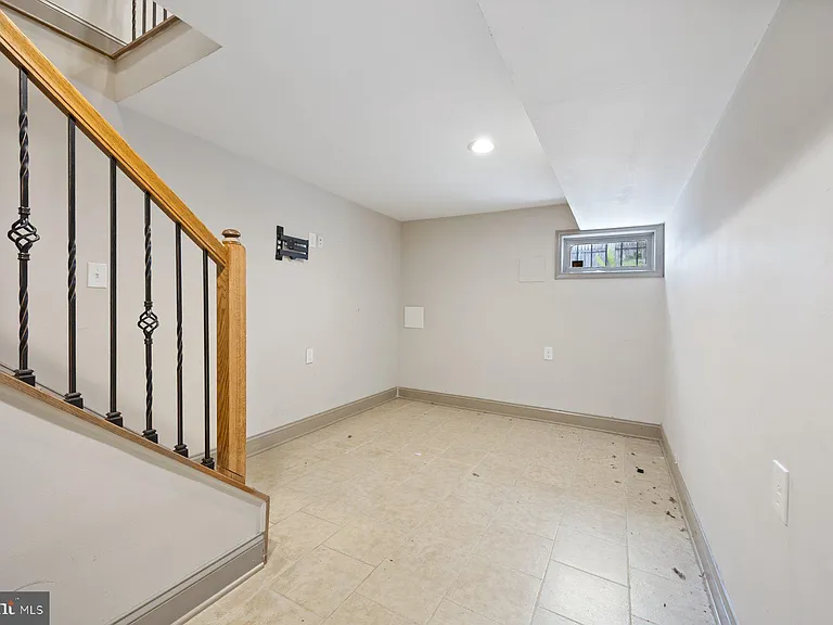 2209 Mullikin St — Photo 25