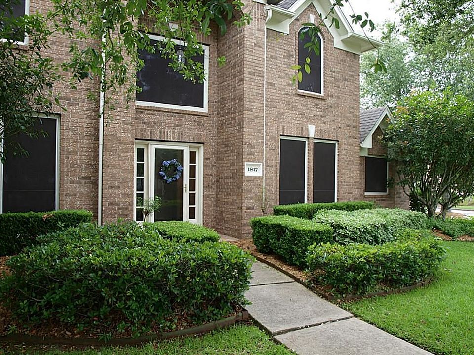 1st image of 1817 Parkview Dr