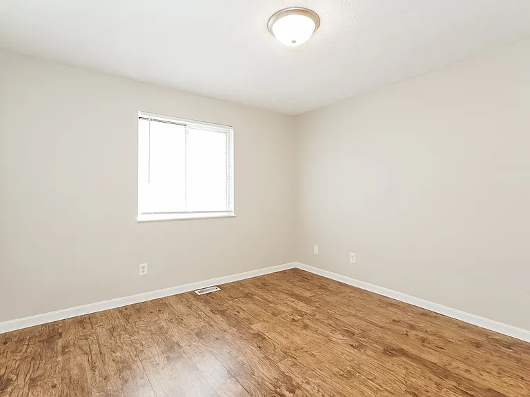 11045 Amburg Ct — Photo 11