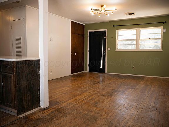 5th image of 222 Pear Ave