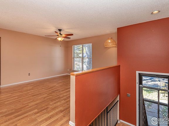 3rd image of 902 Glenwood Dr