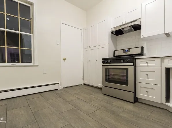 154 W 29th St #2, Bayonne, NJ 07002