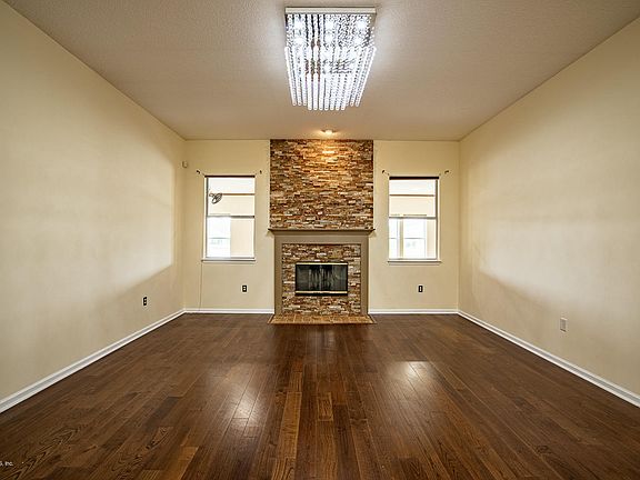 4th image of 8327 Warlin Dr S