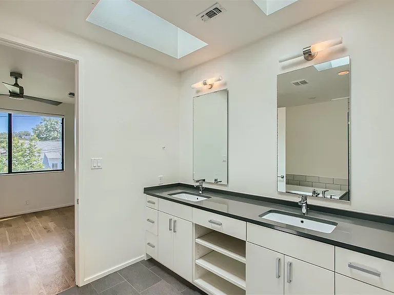 707 Cardinal Ln #L2 — Photo 10