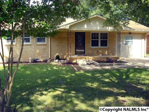 702 Hal St NW, Huntsville, AL 35805
