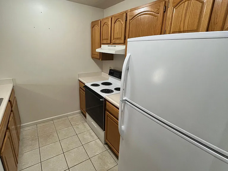 560 California St #2C — Photo 4
