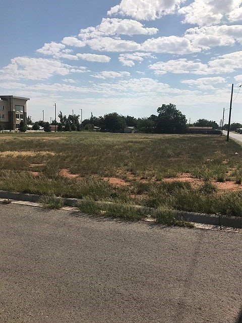 2nd image of 1000 NW 1st Pl