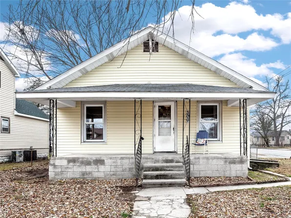 300 Picker Ave, Wood River, IL 62095