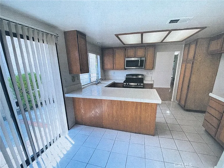 7-7 Flaxwood — Photo 4