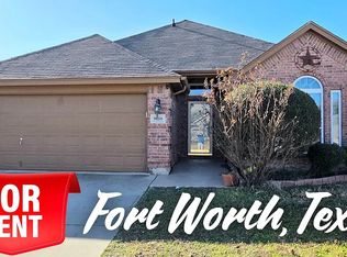 9050 Saranac Trl, Fort Worth, TX 76118