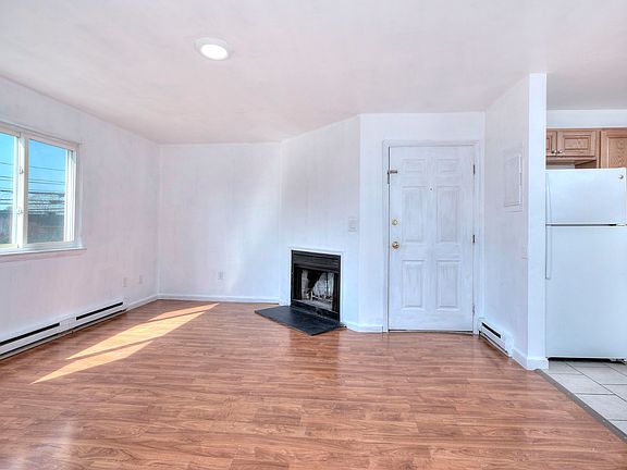 2nd image of 638 Cove Rd APT 2
