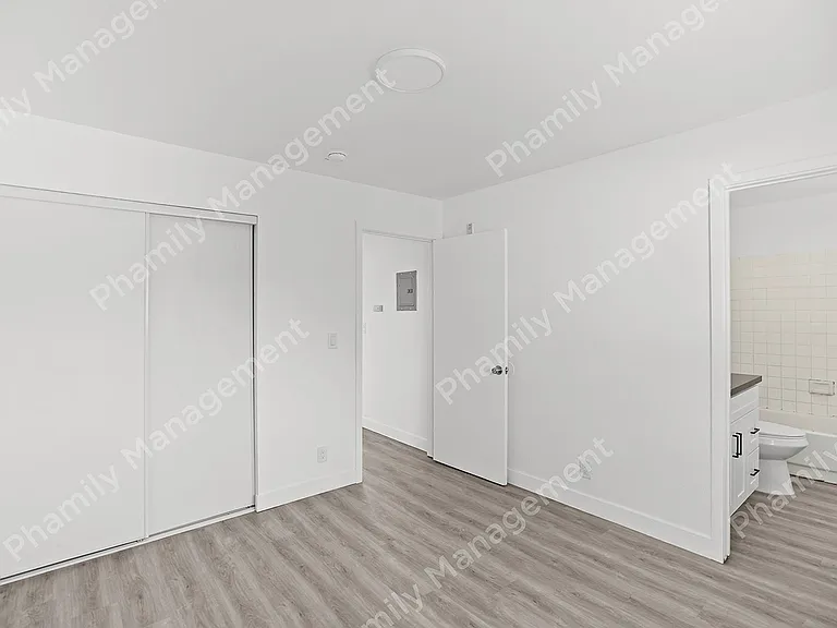 2538 Johnston St #11 — Photo 4